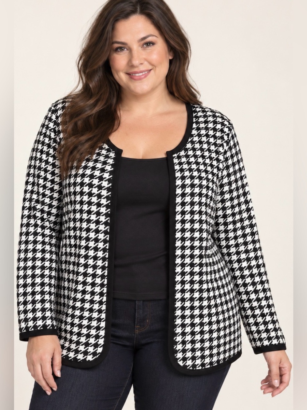 Women’s Black & White Houndstooth Open-Front Cardigan